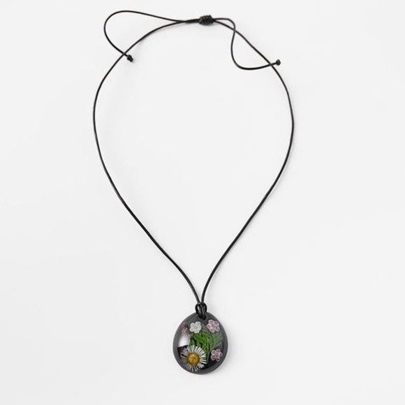 NWT Zara Dry Flowers in Glass Statement Necklace - Picture 3 of 11
